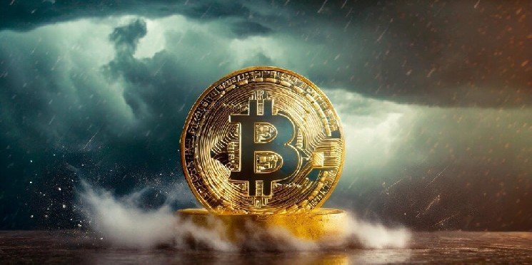 Just as Fed Bostic warns of "thick" economic fog, Bitcoin is a food stall
