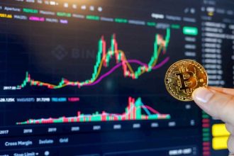 Bitcoin long/short ratio reaches a month's high