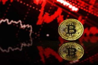 Bitcoin's price is below $80,000, below the huge liquidation wave. This is why Drop and Peter Schiff's comments