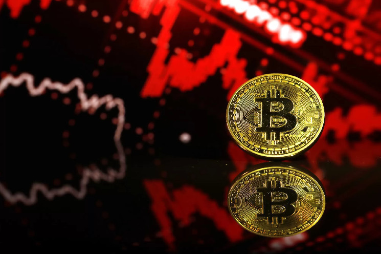 Bitcoin's price is below $80,000, below the huge liquidation wave. This is why Drop and Peter Schiff's comments