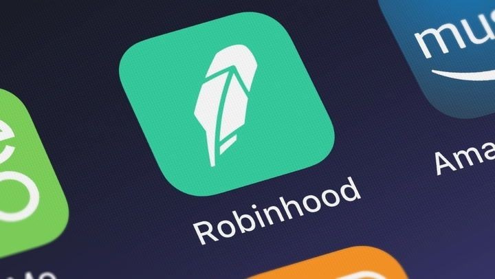 Robinhood surpasses first-quarter revenue estimates and increases buyback approval by $500 million