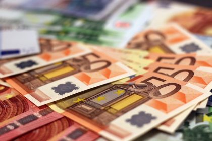 In Spain, your money is at risk, what is happening?