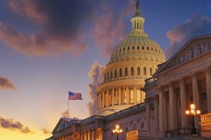 What legislative measures are missing in the US to approve the Stablecoins Act?