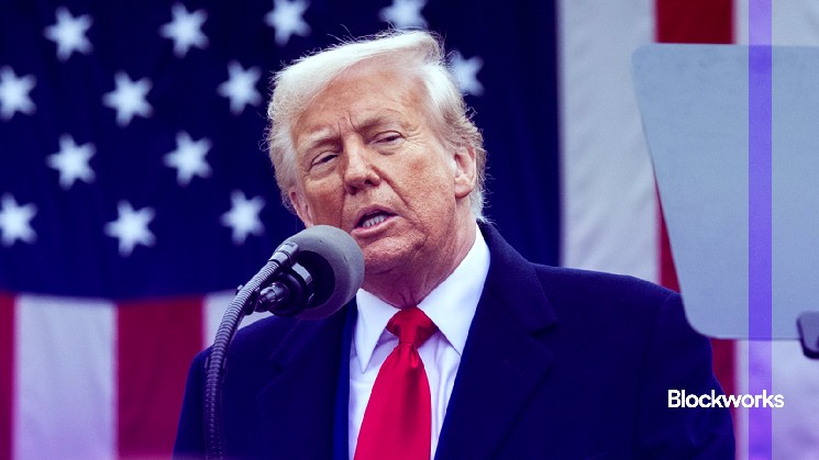 The US economy shrunk in the first three months of the year as fears of the effects of tariffs grew