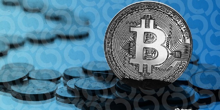 Bitcoin volatility floats near historic low, but "quietly be careful," analysts warn