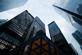 Stablecoins could restructure the US financial market at a $7500 billion threshold, Standard Chartered says