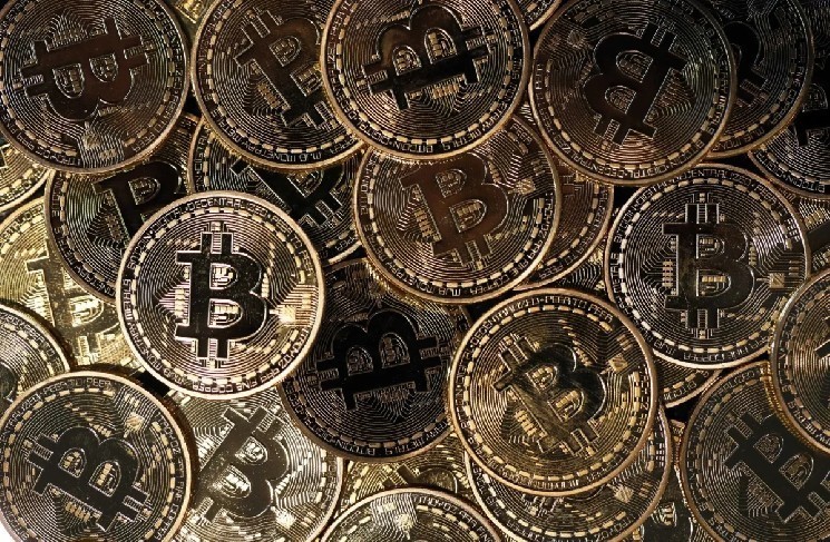 The red funding rate preceded the 80% Bitcoin surge - is BTC set to pump again?